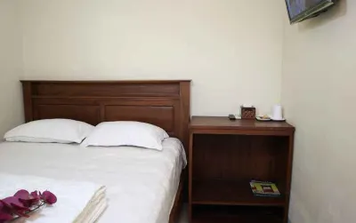 Cempaka Inn Syariah Hotels in Laweyan Subdistrict