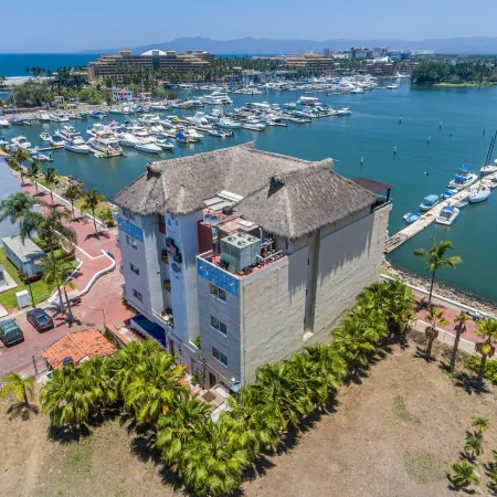 Hotel Boutique Marina Banderas Suites