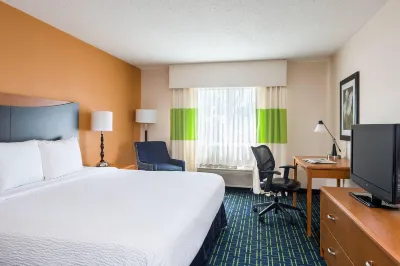 แฟร์ฟิลด์ อินน์ แอนด์ สวีทส์ แกรนด์ ราปิดส์ แอร์พอร์ต โรงแรมใน