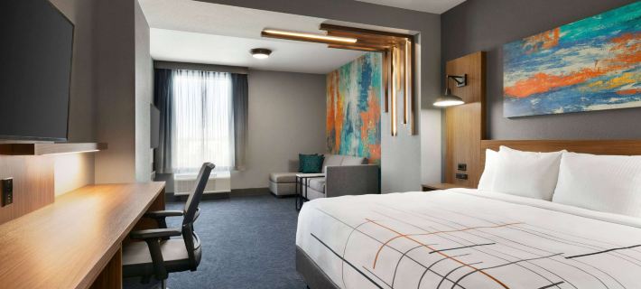 La Quinta Inn & Suites by Wyndham College Station North Hotels in Brazos County