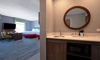 Hampton Inn & Suites by Hilton Ottawa West