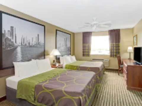 ซุปเปอร์ 8 บายวินด์แฮม เกอร์นี โรงแรมในGurnee
