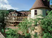 Cliff House at Pikes Peak Hotels near The Whickerbill