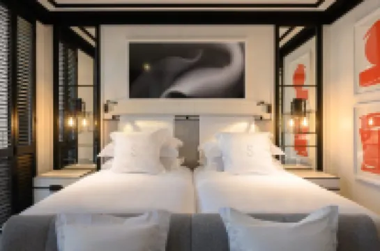 巴塞隆拿七十酒店