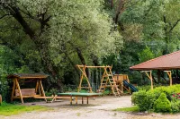 Öko-Park Panzió, Kemping és Rendezvényközpont Hotels in Nagyvisnyo