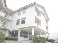 Theaknac Hotel Hotels in Adjiringanor