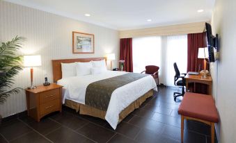 Best Western Plus Kelowna Hotel & Suites