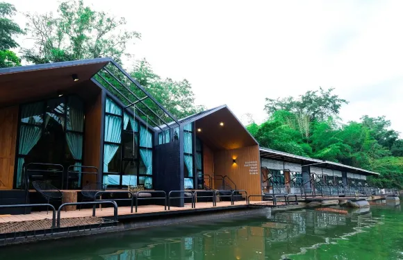 班萊達朗家庭旅館和觀景木筏