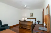 Daintree Manor B&B Hotels in Diwan