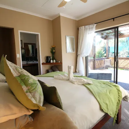 Tube n Axe Lodge and Backpackers