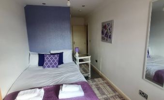 Pretty 4 Double Bedroom Home with 3 Bathrooms