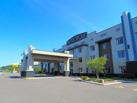 Metropolis Resort - Eau Claire