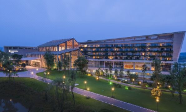 2. 헤이룽탄 환추룽..