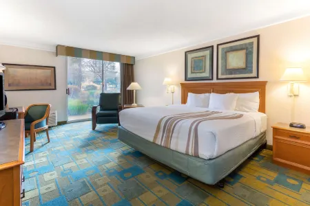 라 퀸타 인 & 스위트 레딩