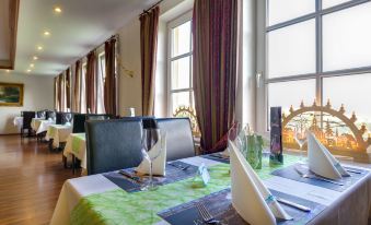 Panorama Berghotel Wettiner Höhe