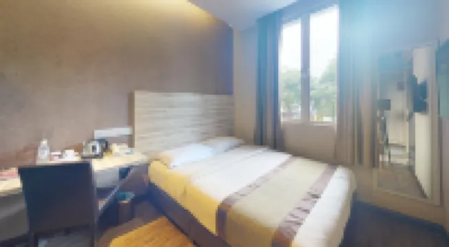 Hotel Austin Paradise - Taman Pulai Utama Hotels in Pulai