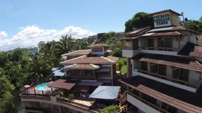 Pousada Enseada Verde Black Sand Beach附近的飯店