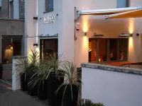 Hotel Bosco Hotels near Hampton Wick