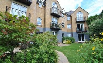 Two Bedroom Windsor Flats with Parking