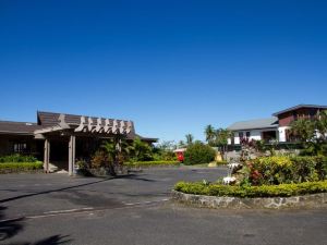 Tanoa Skylodge Hotel