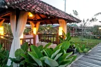 Gardenia Resort and Spa Hotel dekat Tugu Alianyang