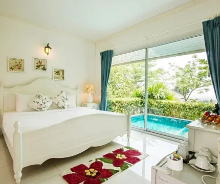 พูลวิลล่า