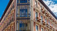 Purple Dog Suites Hotels in Leon
