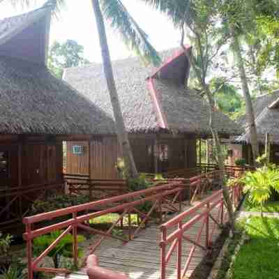 Nataasan Beach Resort and Dive Center Hotel Exterior