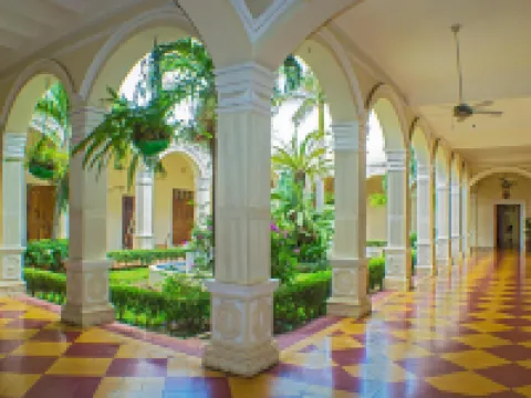 Hotel la Perla Leon