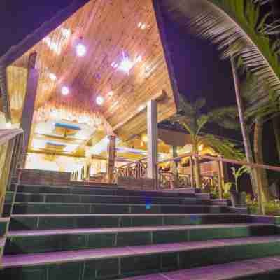 Reef Valley Resort Hotel Exterior