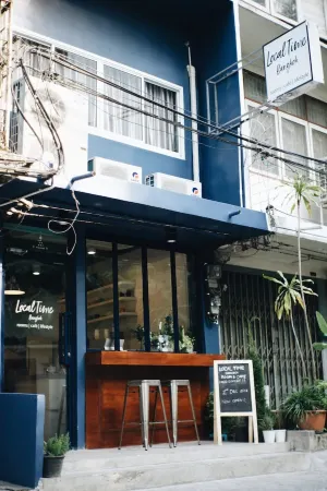 Local Time Bangkok Hostel&Cafe