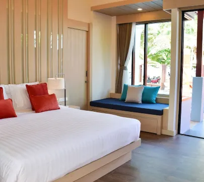 ห้องริมหาดเชื่อมกับสระว่ายน้ำ