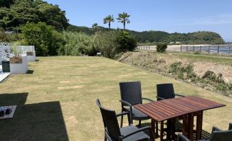 Shirahama Beach Garden