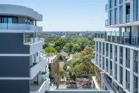 Oros Hotel and Apartments Hotels in Chadstone