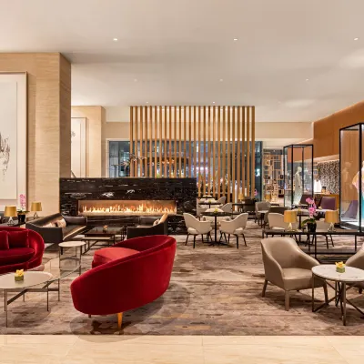 Shangri-La Toronto Отели рядом с достопримечательностью «Центральный автовокзал Торонто»