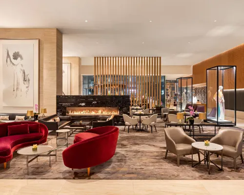 Shangri-La Toronto Hotels near Osgoode Hall