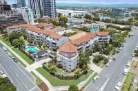 Markham Court Hotels in Broadbeach Waters