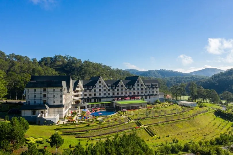 Swiss-Belresort Tuyen Lam