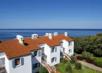 Lanterna Resort