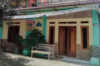 Homestay E Rahayu Anyer RedPartner Hotels in 