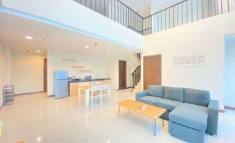 Fabulous 2Br Loft Apartment with Private Bathub at El Royale