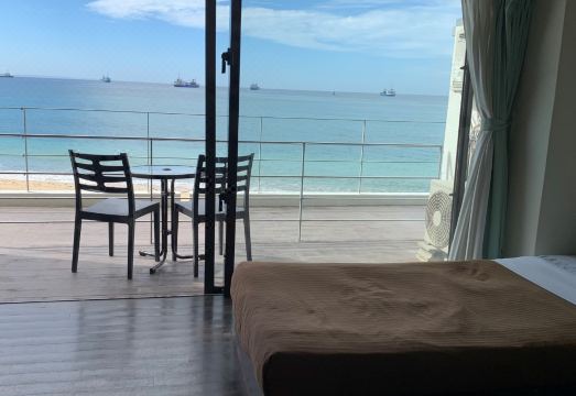 3. 호텔 & 레스토..