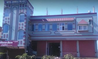 Hotel Adhiraj Palace