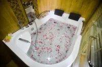 Lumeire Sands, Guraidhoo Hotels in Maadhoo