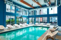 Aloft Seattle Redmond - Pools