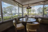 프리미어 인 리즈 / 브래드퍼드 에어포트 리즈 호텔