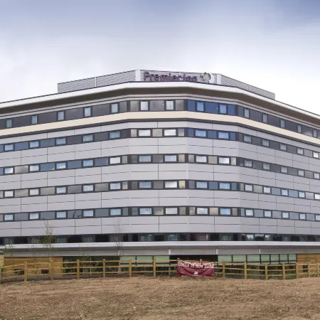 Premier Inn Manchester Airport (M56/J6) Runger Lane North