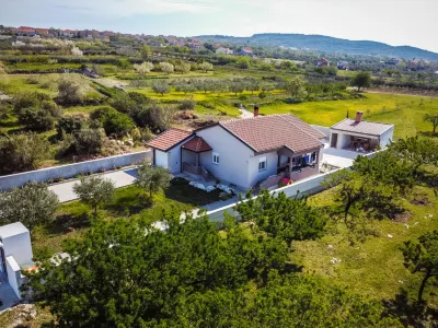 Villa Laura Hotels in 