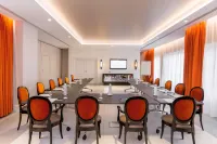 Best Western Premier Hotel les Sept Fontaines Hotels in Tournus