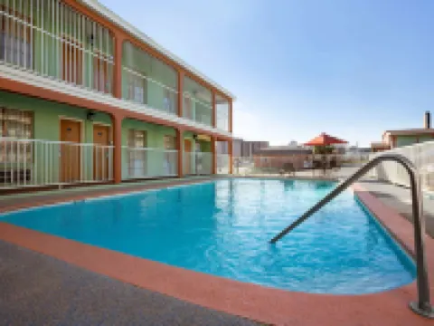 Super 8 by Wyndham Austin Downtown/Capitol Area オースティンのホテル